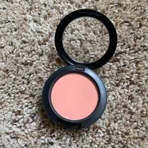 MAC Melba Blush - Like New